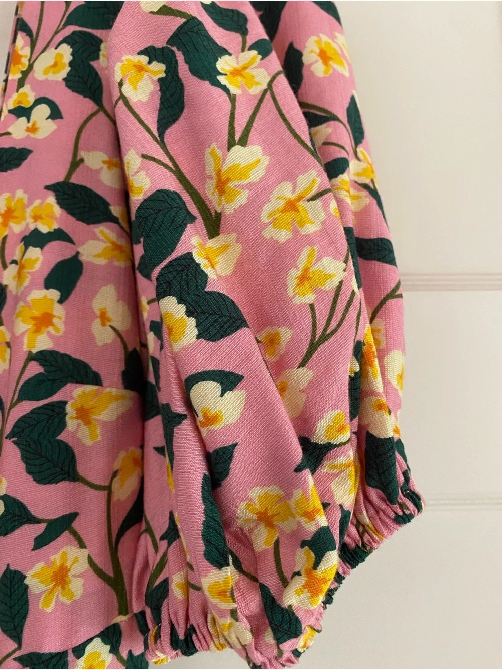Moon River Pink Floral Maxi Dress with Puff Sleeves